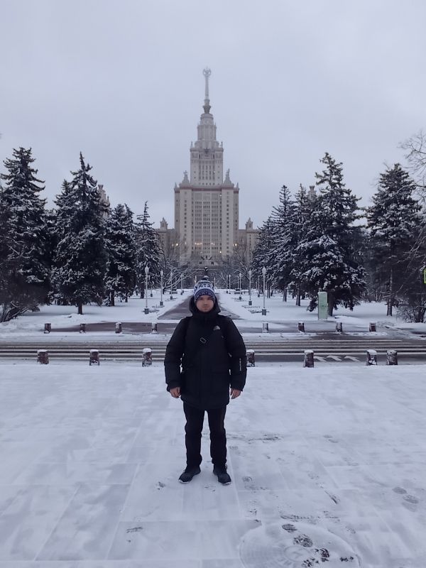 Верлибр. Алексей Дронов интервью где то шпиль